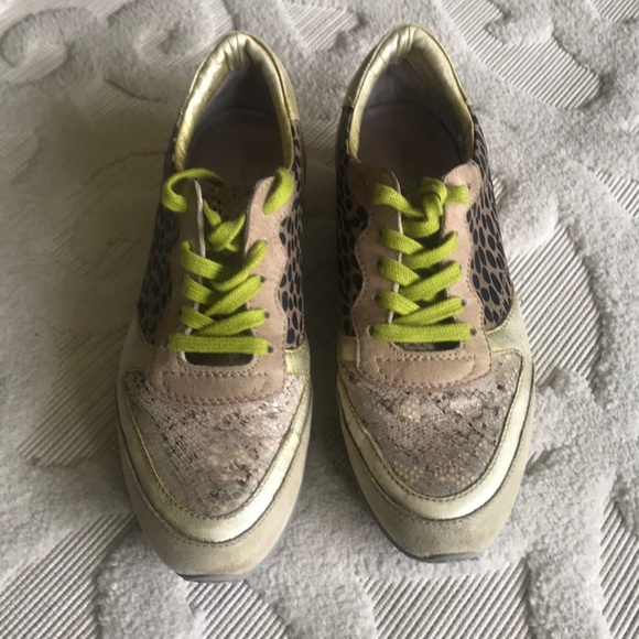 Womens Leopard Print Sneakers - Picture 3 of 6